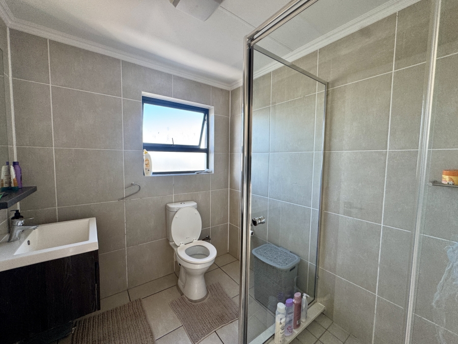1 Bedroom Property for Sale in Sandown Western Cape